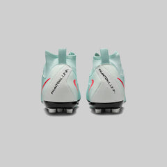 Nike Jr. Phantom Luna 2 Academy Football Boot