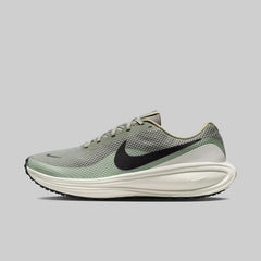 Nike Revolution 8 Men’s Running Sneakers