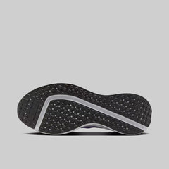 Nike Revolution 7 Sneakers