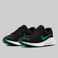 Nike Revolution 7 Sneakers