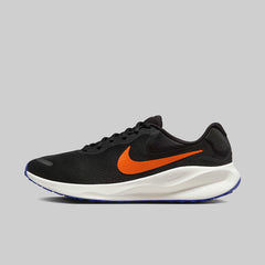 Nike Revolution 7 Sneakers