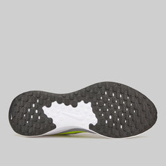 Nike Revolution 7 Sneakers