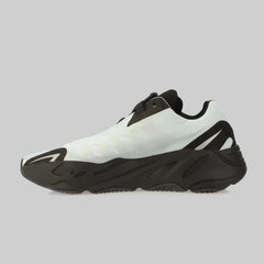 Adidas Yeezy Boost 700 MNVN Sneaker Schuhe