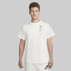 Nike Sportswear Standard Issue T-Shirt