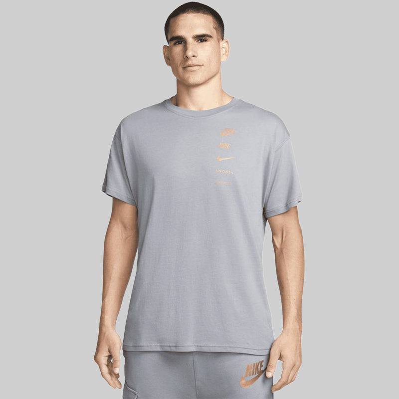 Nike Sportswear Standard Issue T-Shirt
