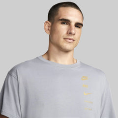 Nike Sportswear Standard Issue T-Shirt