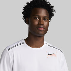 Nike Miler Short Sleeve Graphic Running T-shirt