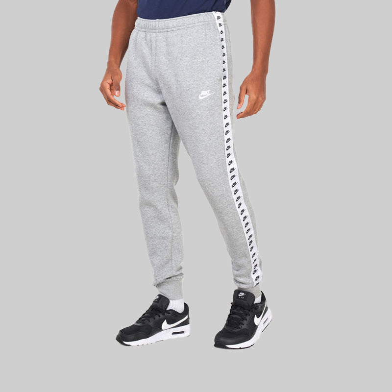 Nike Men’s Sportswear Fleece Sweatpants