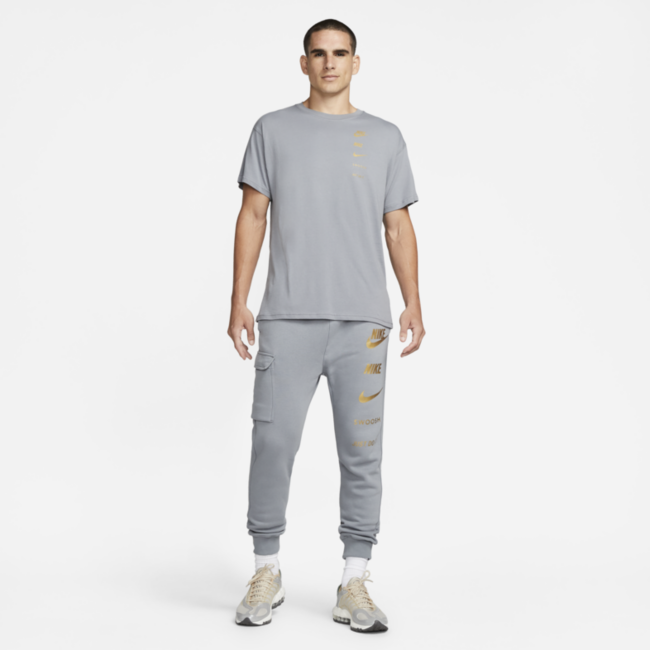 Nike Sportswear Standard Issue Men’s T-Shirt – Grey